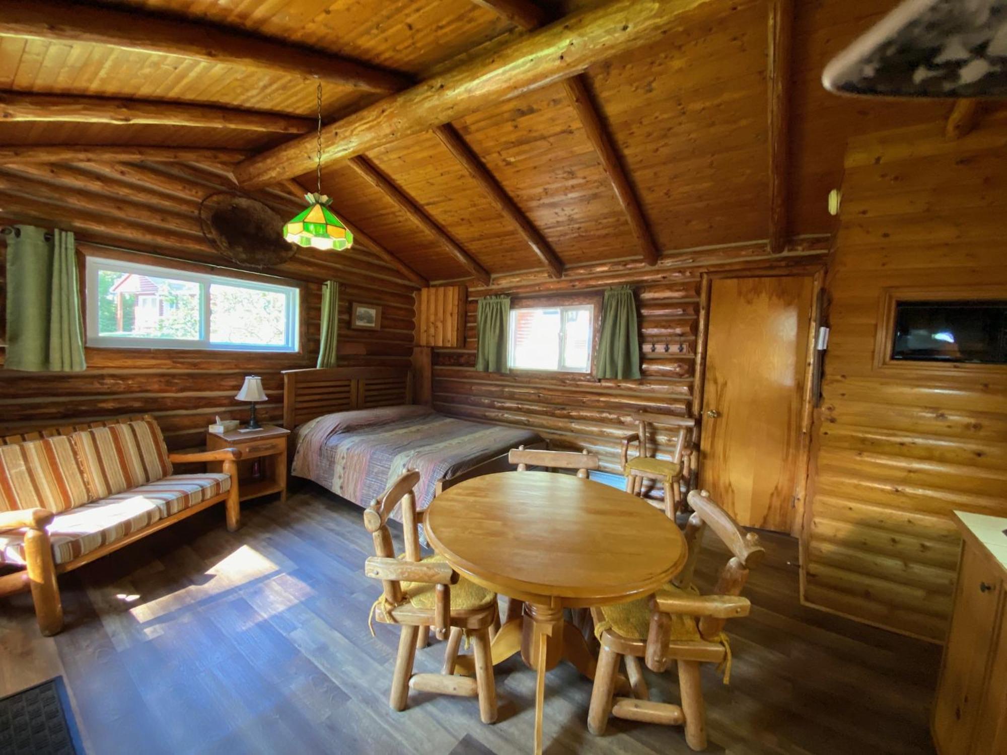 Kan-A-Mouche Pourvoirie Auberge Et Chalets Saint-Michel des Saints Room photo